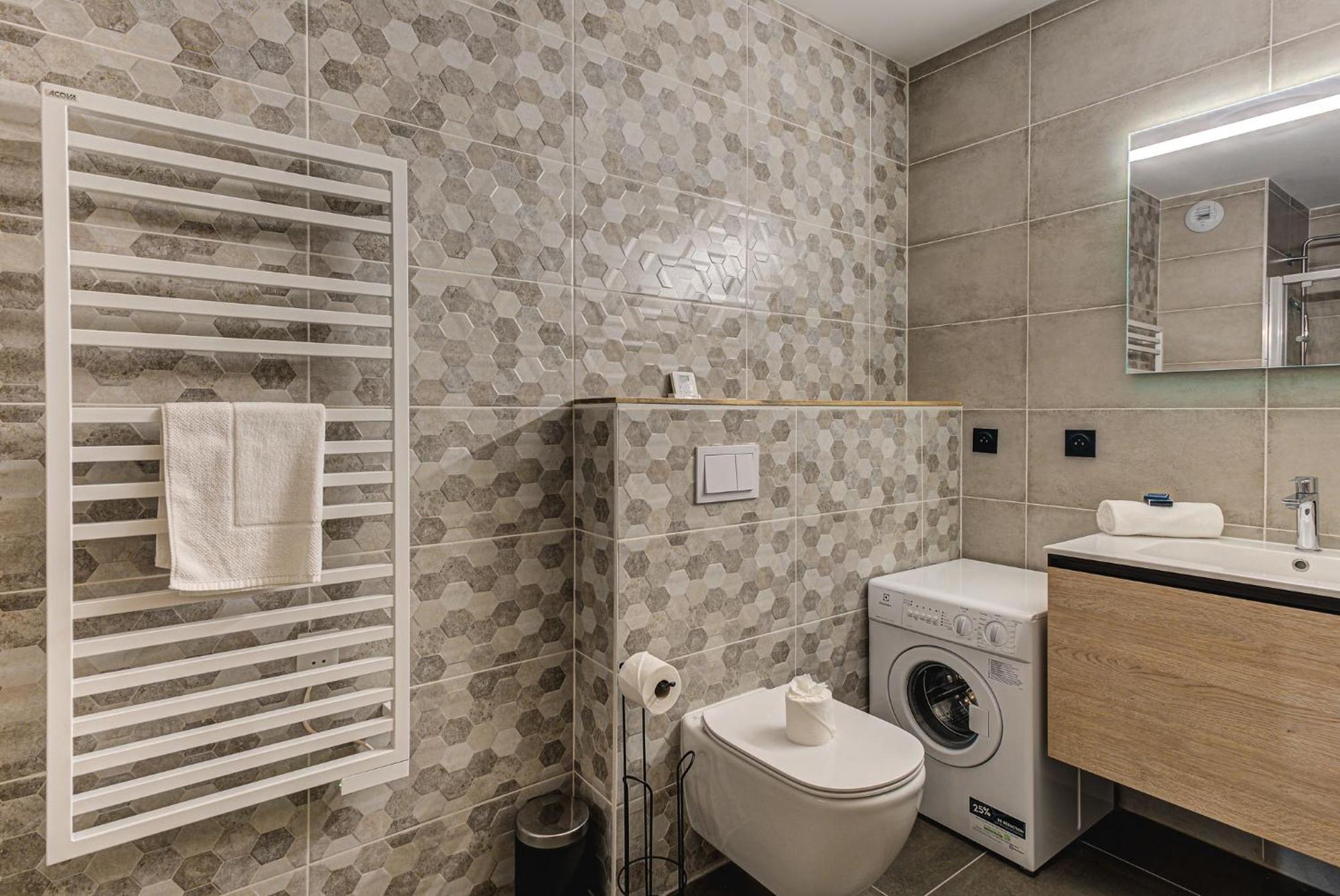 White Pearl A05 Modern Apartment Chamonix Alpes Travel Sleeps 4 To 6 المظهر الخارجي الصورة